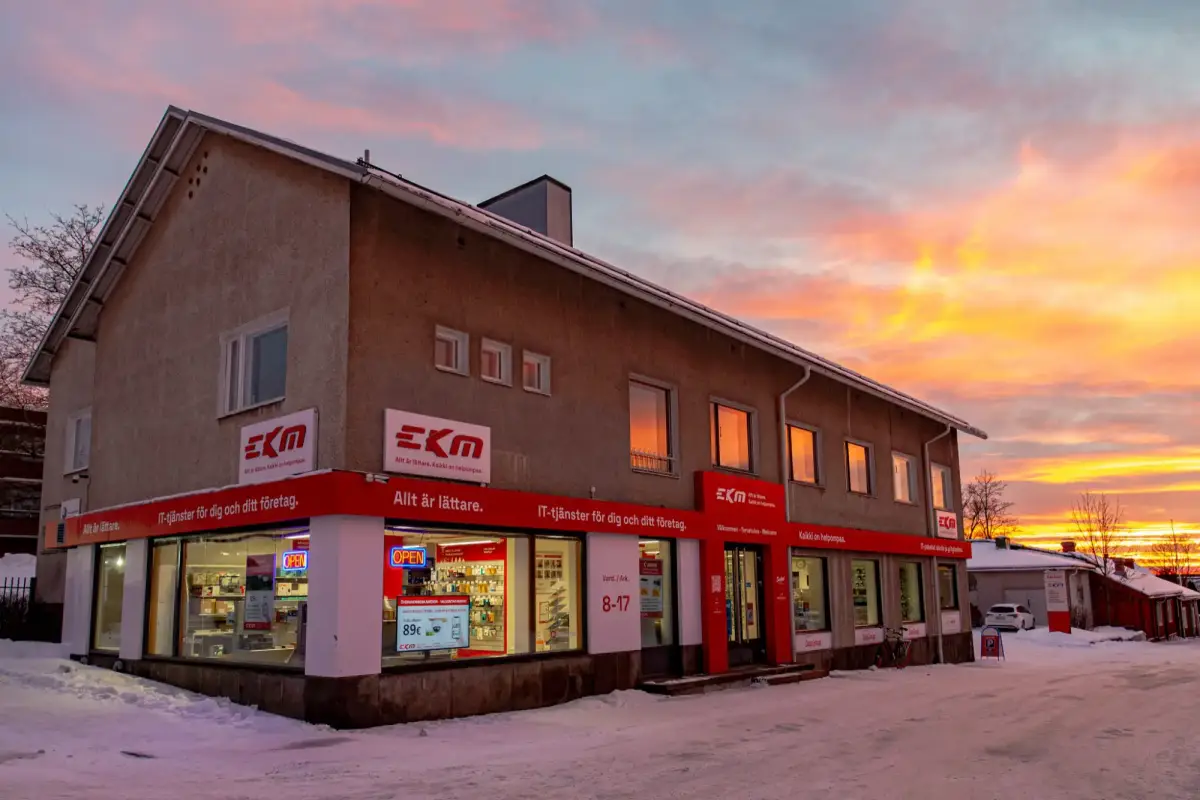 Affärsbyggnad i Ekenäs